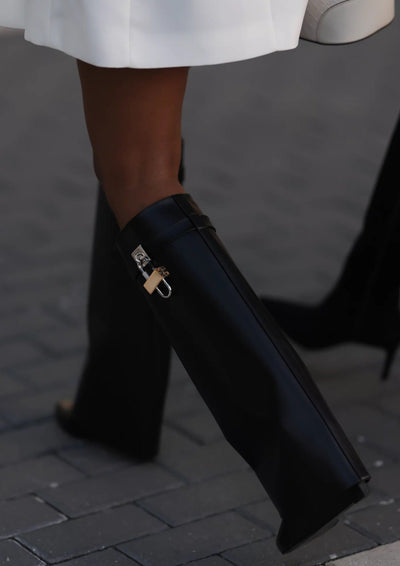 The Giulia Knee Boots